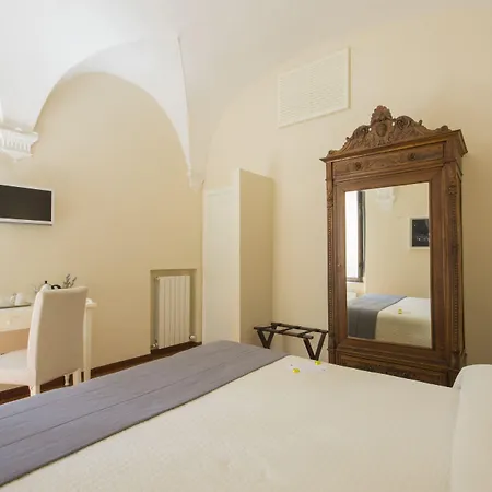 بيت ضيافة Quattro Cantoni 4*