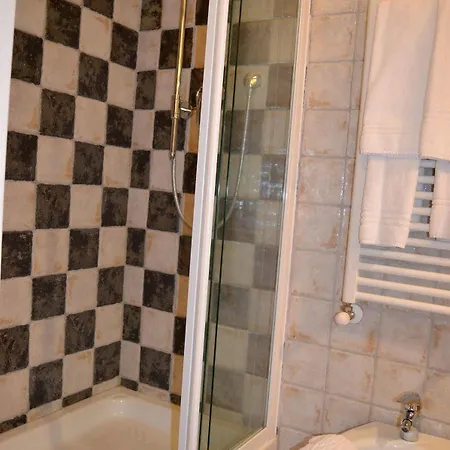 Quattro Cantoni Guest house 2*