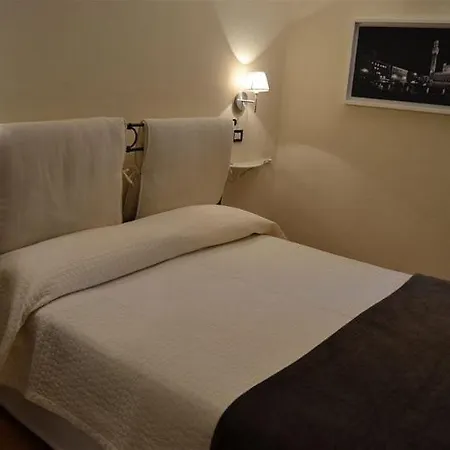 ゲストハウス B＆b クアトロ カントニ シエーナ