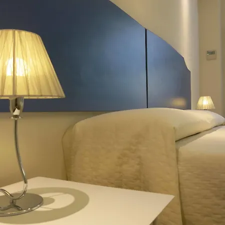 ゲストハウス B＆b クアトロ カントニ シエーナ